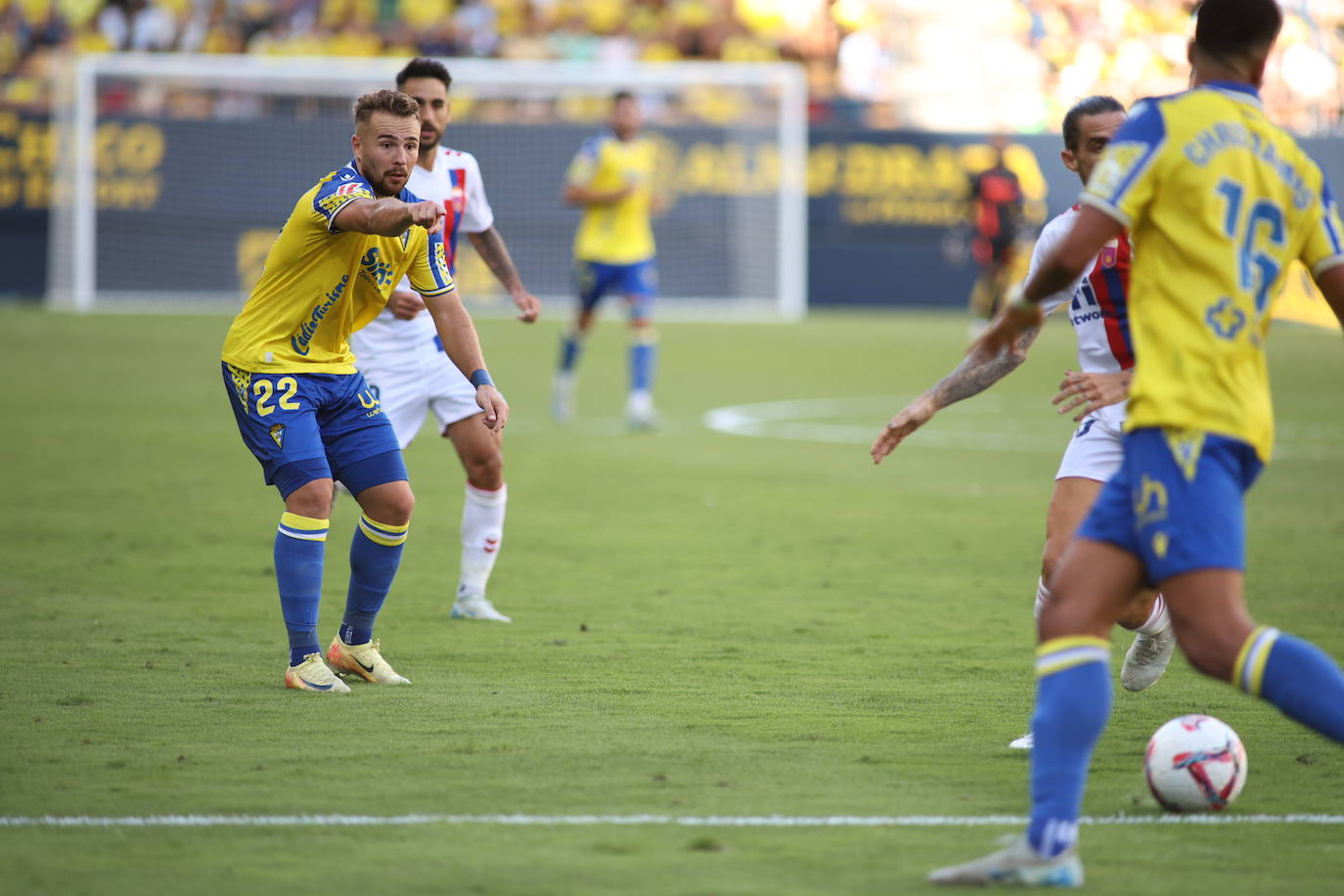 El Cádiz CF - Eldense, en imágenes