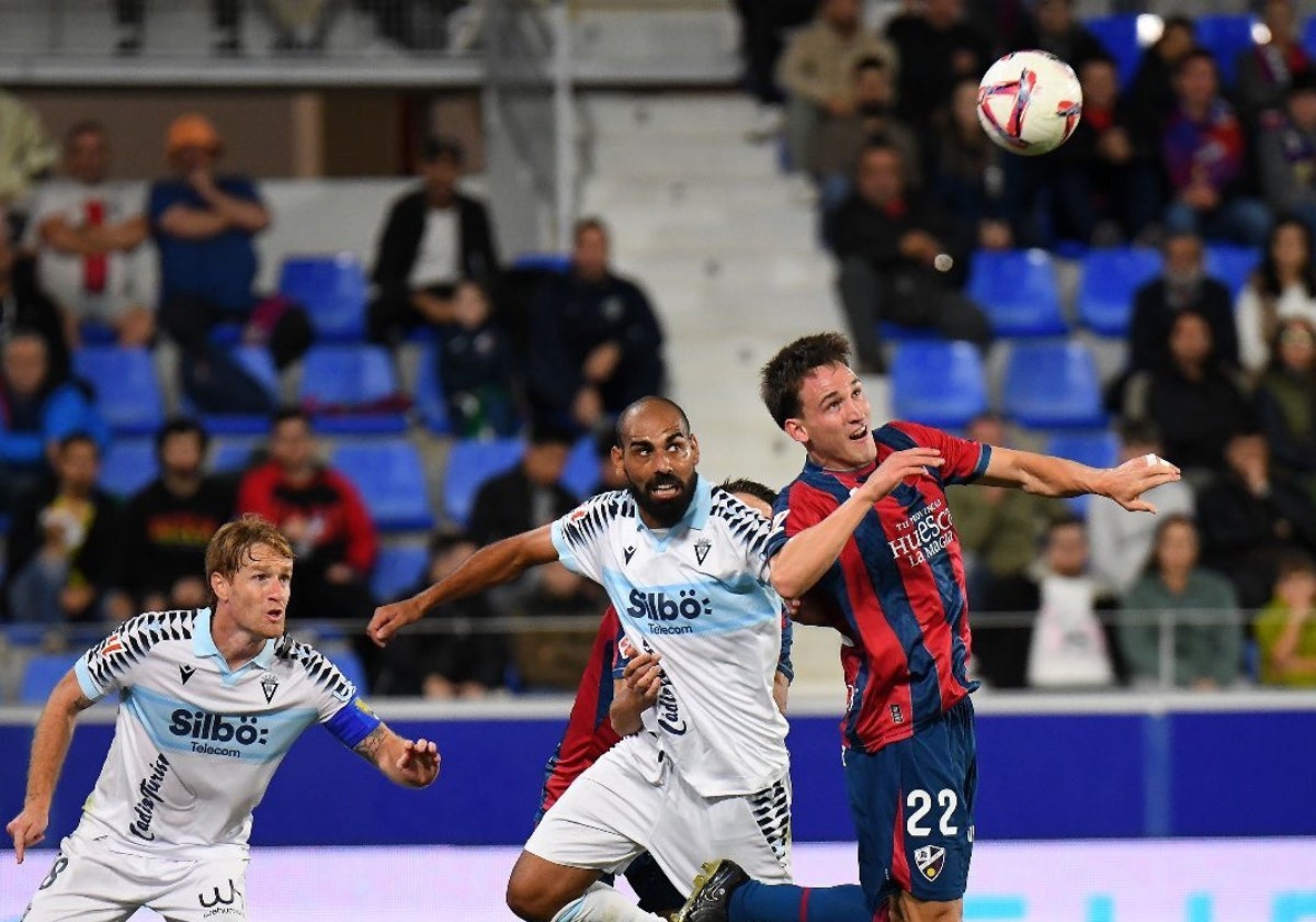 Fali pelea por un balón