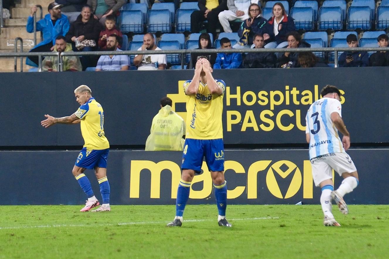 El Cádiz CF - Málaga, en imágenes