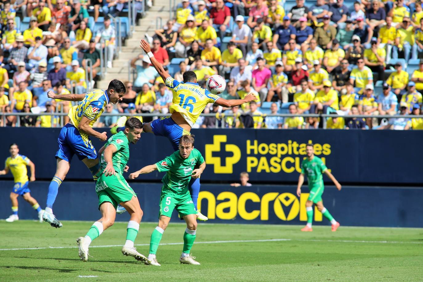 Fotos: Las imágenes del partido entre el Cádiz y el Racing de Santander