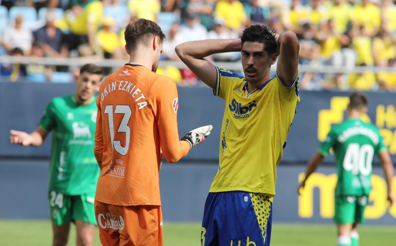 Fotos: Las imágenes del partido entre el Cádiz y el Racing de Santander