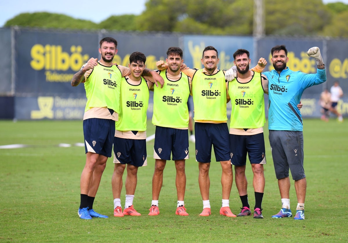 De izquierda a derecha, Kovacevic, Julio Cabrera, Sobrino,Escalante, Glauder y David Gil