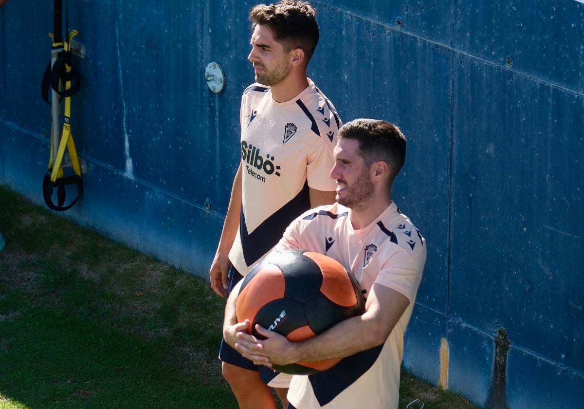 Sobrino y Zaldua esperan tener minutos en la Copa del Rey.