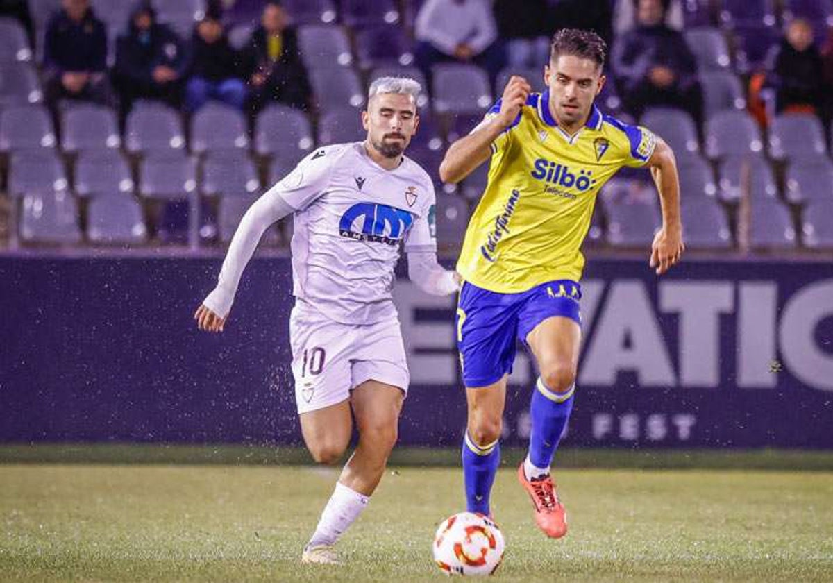 La pizarra del Real Jaén 0-3 Cádiz