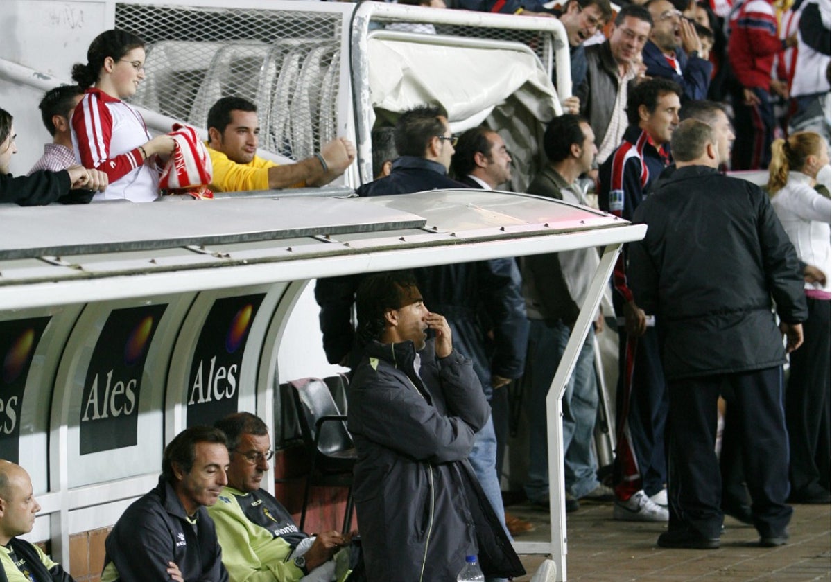 Oli, en su último encuentro como entrenador cadista.