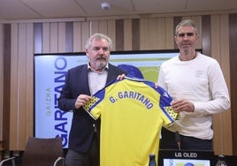 Vizcaíno y su mensaje a la afición del Cádiz CF: «Todos tenemos que poner el contador a cero»