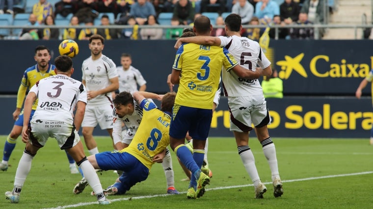 El Cádiz CF ya no está en la zona de descenso a la Primera RFEF.