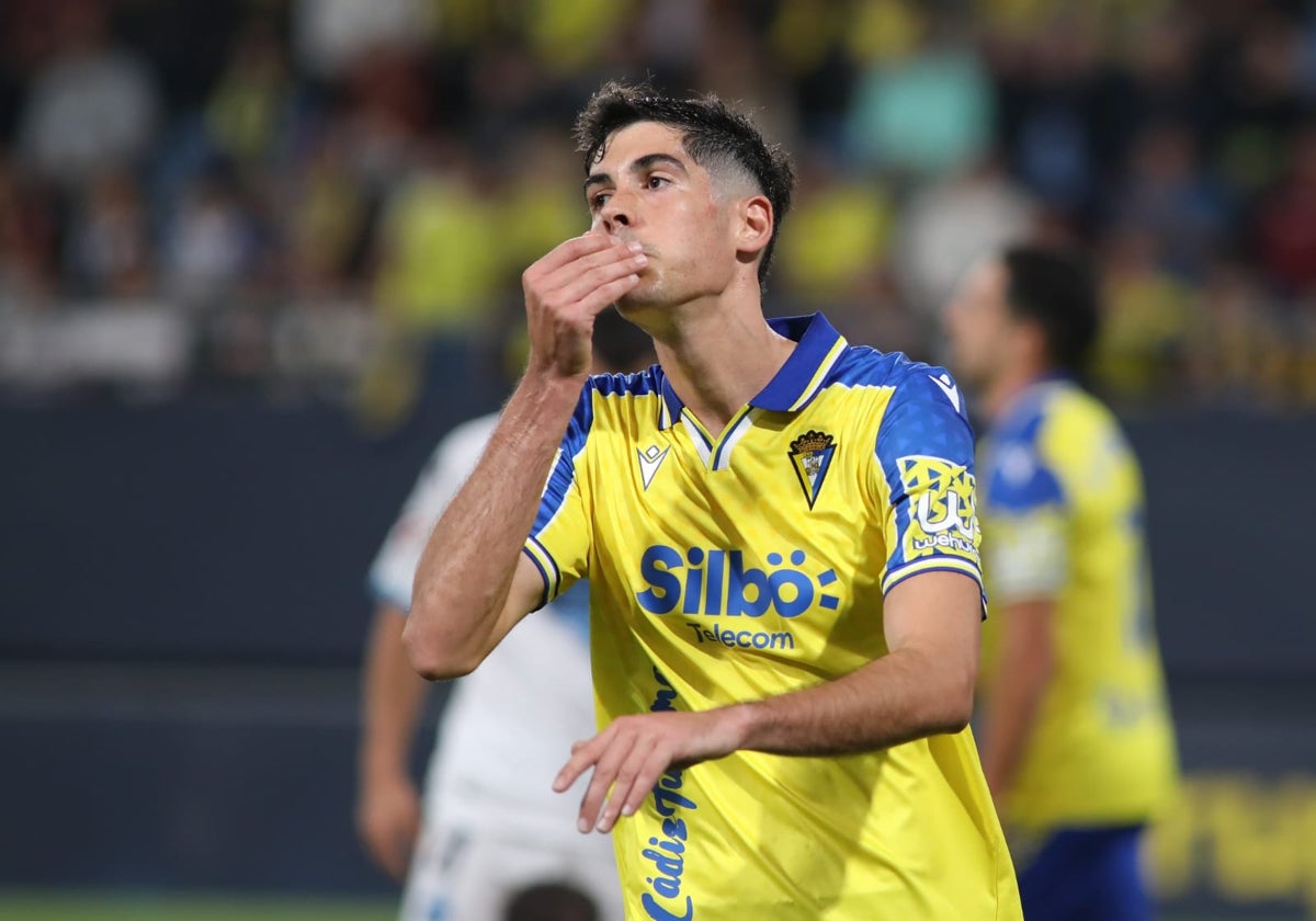 Carlos Fernández, durante el Cádiz - Dépor