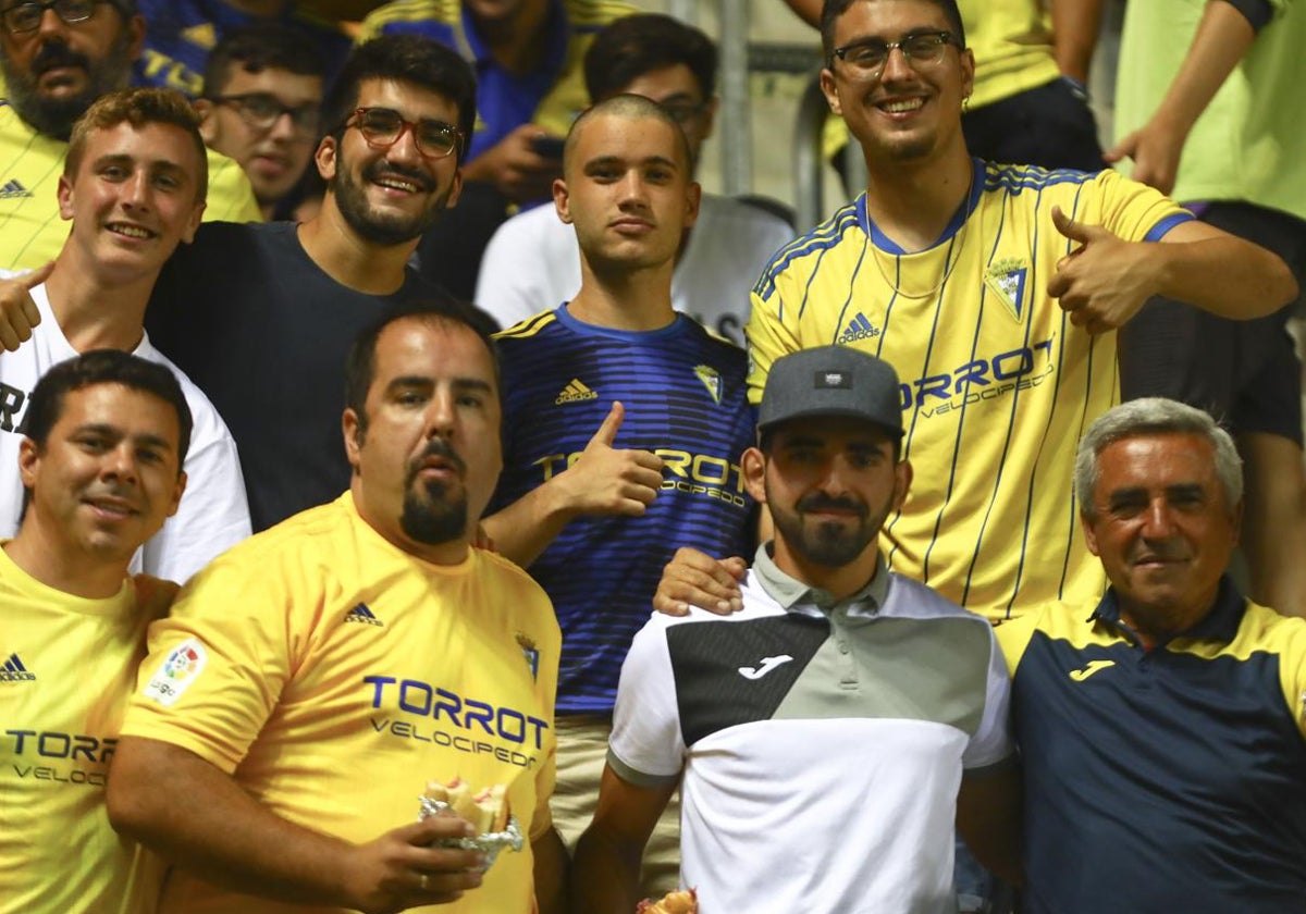 El Cádiz CF visita al Almería y espera contar con el respaldo de sus aficionados.