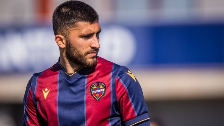 Mario Climent jugó en el filial del Levante antes de aterrizar en el filial del Cartagena.