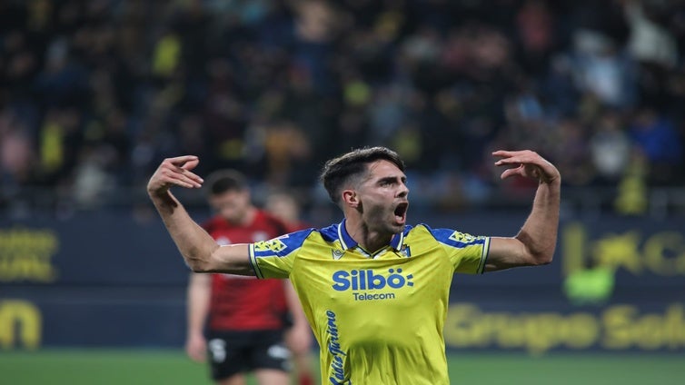 Sobrino se reencuentra con su mejor versión en el Cádiz CF