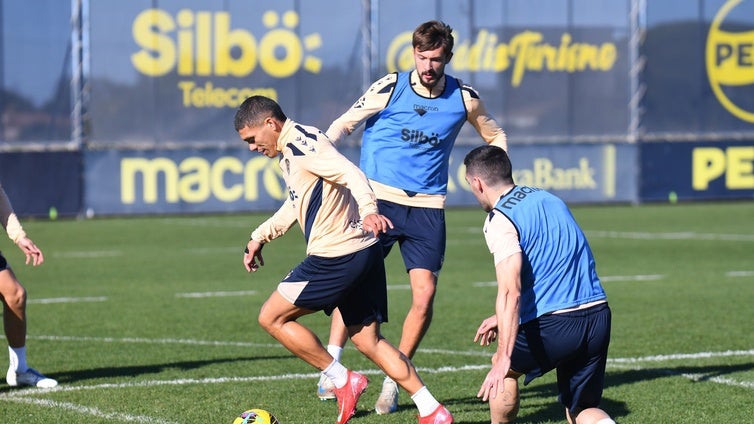 Sin Alcaraz y Ocampo casi un mes y sin fichajes, hasta mayo