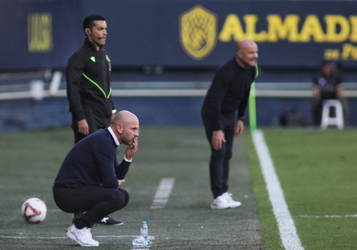 José Alberto durante la visita del Racing de Santander a Cádiz en la primera vuelta.