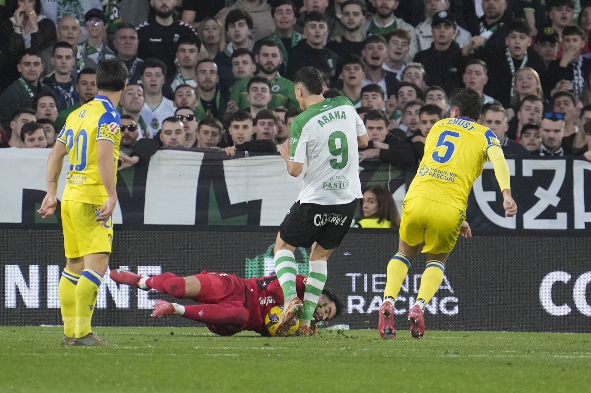 Fotos: El partido Racing - Cádiz, en imágenes