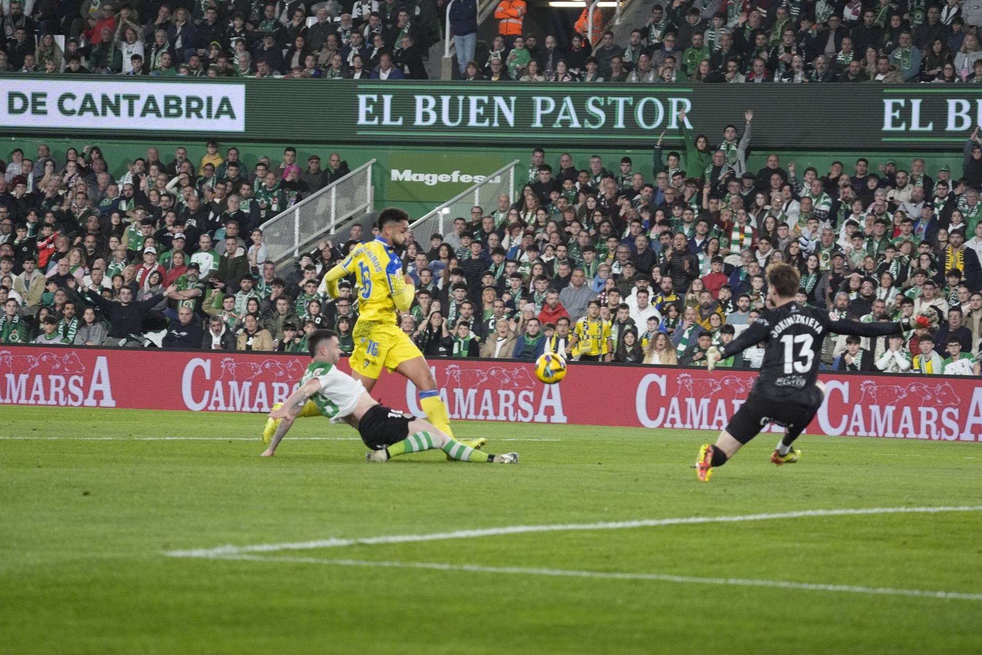 Fotos: El partido Racing - Cádiz, en imágenes