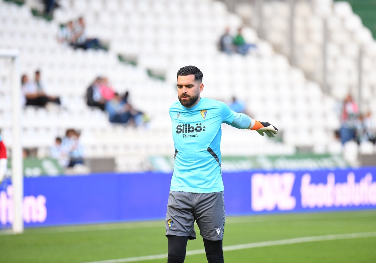 David Gil, durante el calentamiento