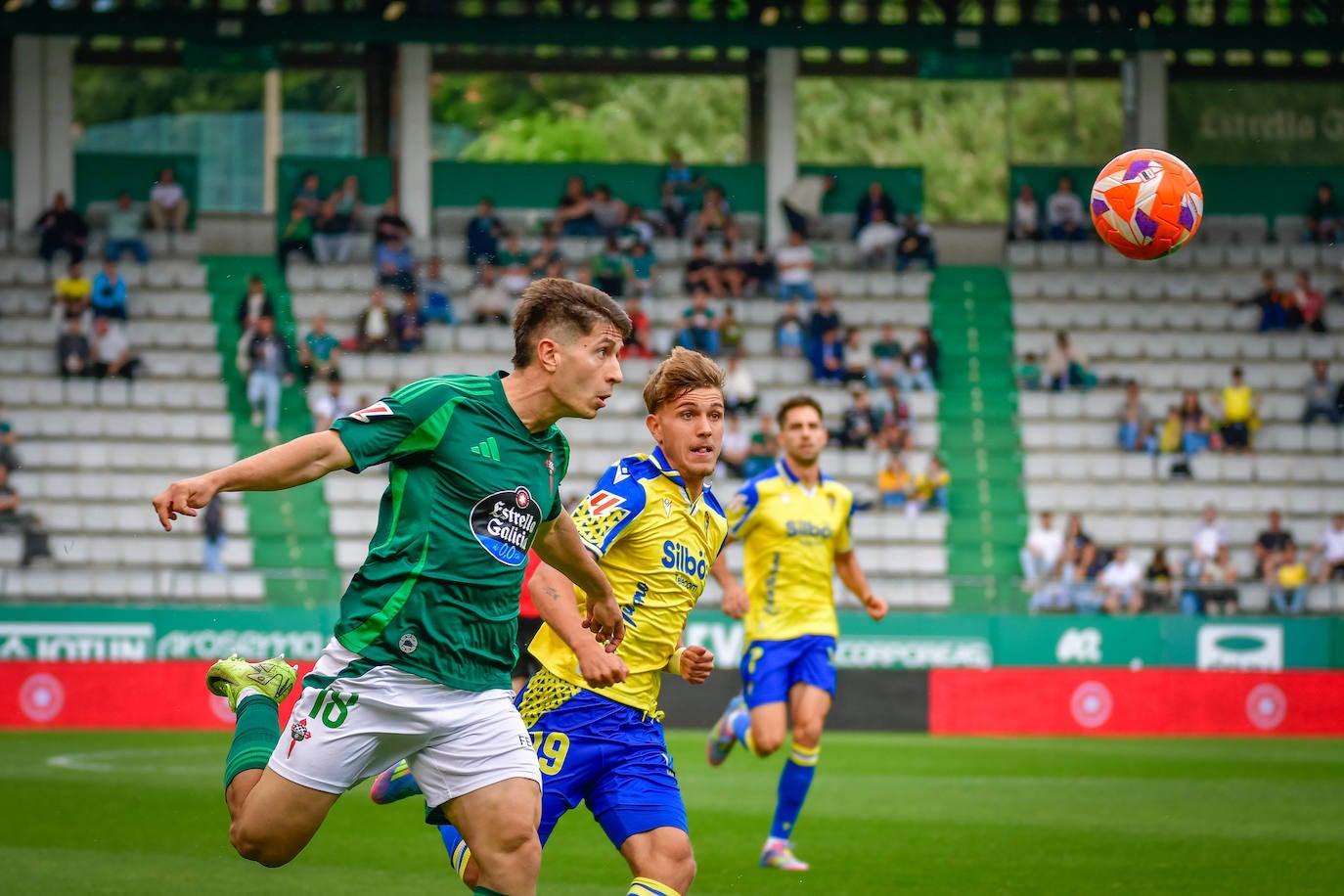 Fotos: así ha sido el partido del Racing de Ferrol - Cádiz