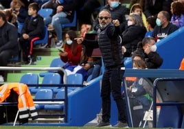 Álvaro Cervera clama contra los árbitros: «No me merecen ningún respeto»