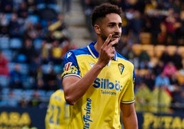 Vizcaíno: «Rechazamos una oferta importante del Celta por Chris Ramos el último día del mercado»