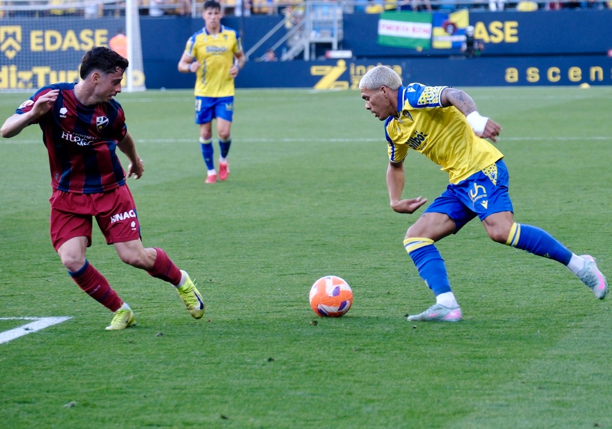 El uruguayo Brian Ocampo no entra en los planes del Cádiz CF de cara a la siguiente temporada.