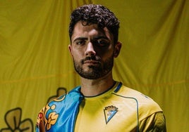 Sergio Ortuño ya luce la equipación del Cádiz CF
