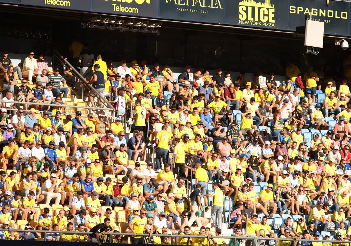 El Cádiz CF supera los 10.000 abonados