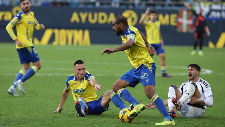 Fali quiere seguir: «El gitano tiene que reventar Cádiz la próxima temporada»