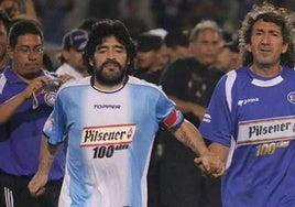 Maradona y Mágico se dan la mano en la Universidad: «No se les entendería sin Nápoles y Cádiz»