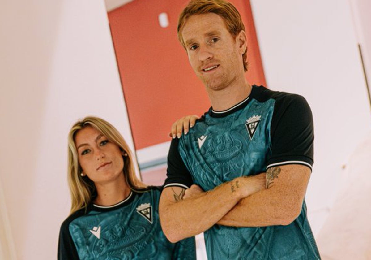 Macron apuesta por un sello distintivo las equipaciones del Cádiz CF.