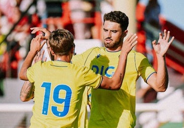 El Cádiz CF calienta motores con su goleada ante el Barbate (0-5)