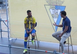 Manuel Vizcaíno: «Si Suso viene a pasearse al Cádiz CF es carajote y él no lo es»