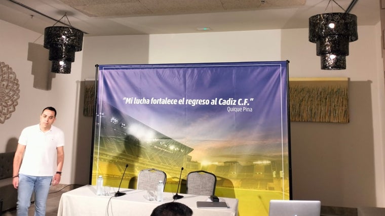 Rueda de prensa de Quique Pina en Cádiz.
