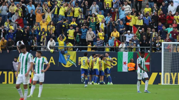 El Cádiz CF venció al Córdoba en casa la pasada temporada