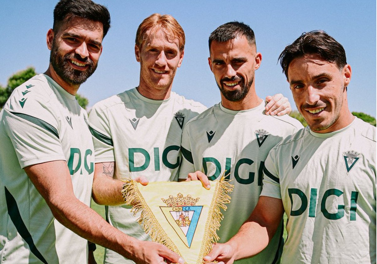 David Gil, Álex Fernández, Suso e Iza Carcelén, capitanes del Cádiz CF para la 2025/26
