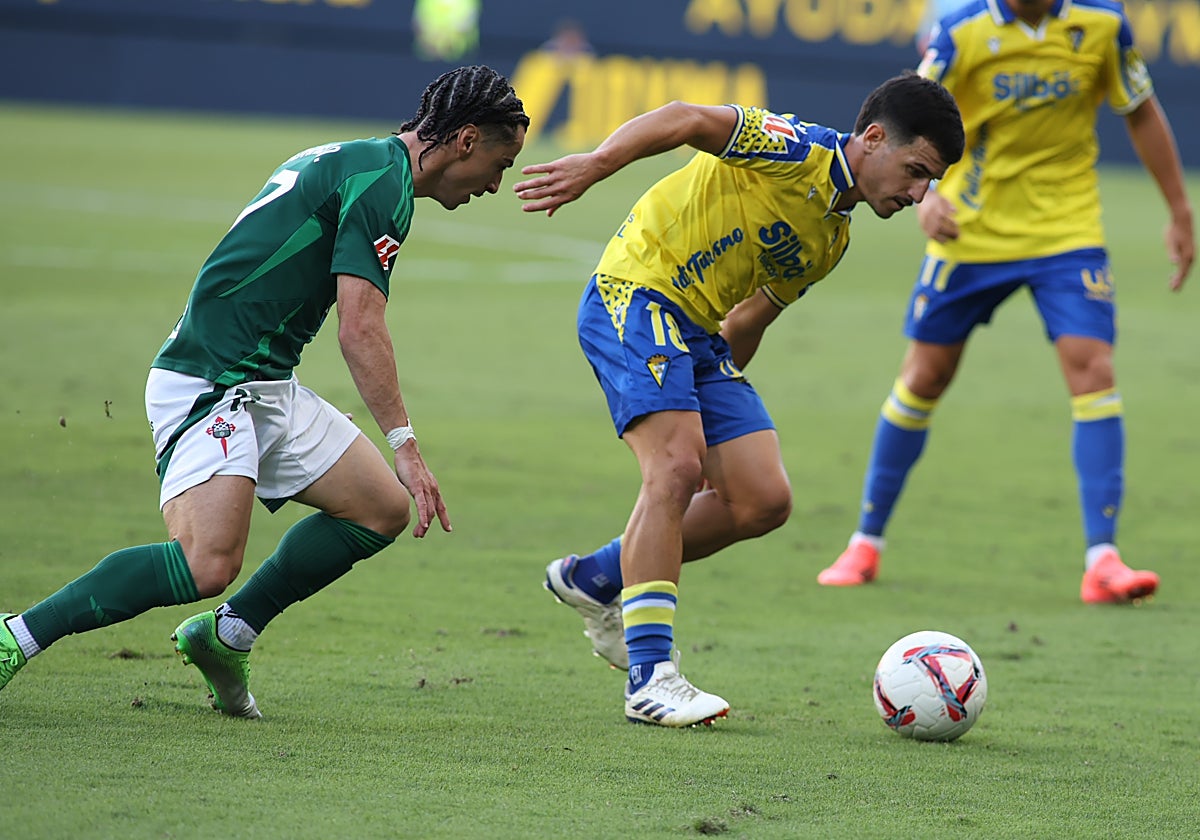 Josué Dorrio durante su visita a Cádiz la temporada pasada con el Racing de Ferrol.