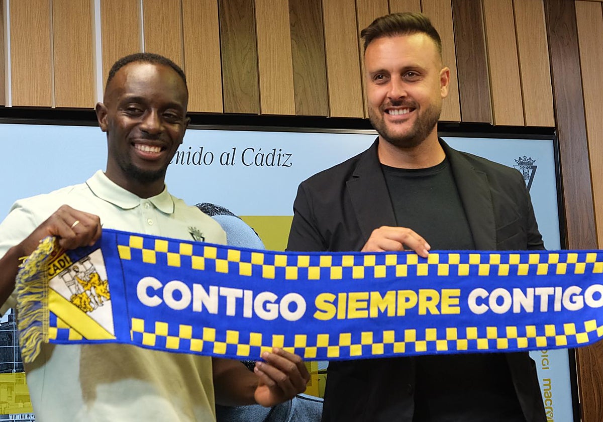 Juan Cala durante la presentación de Yussi Diarra como nuevo jugador del Cádiz CF.