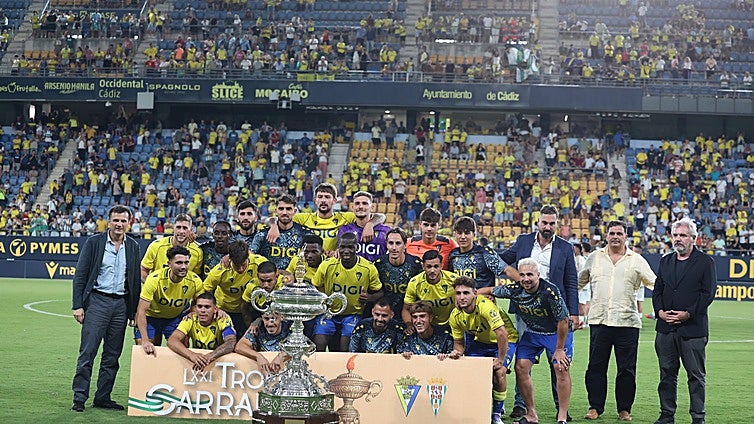 Los penaltis dejan el Trofeo Carranza en Cádiz (Crónica)