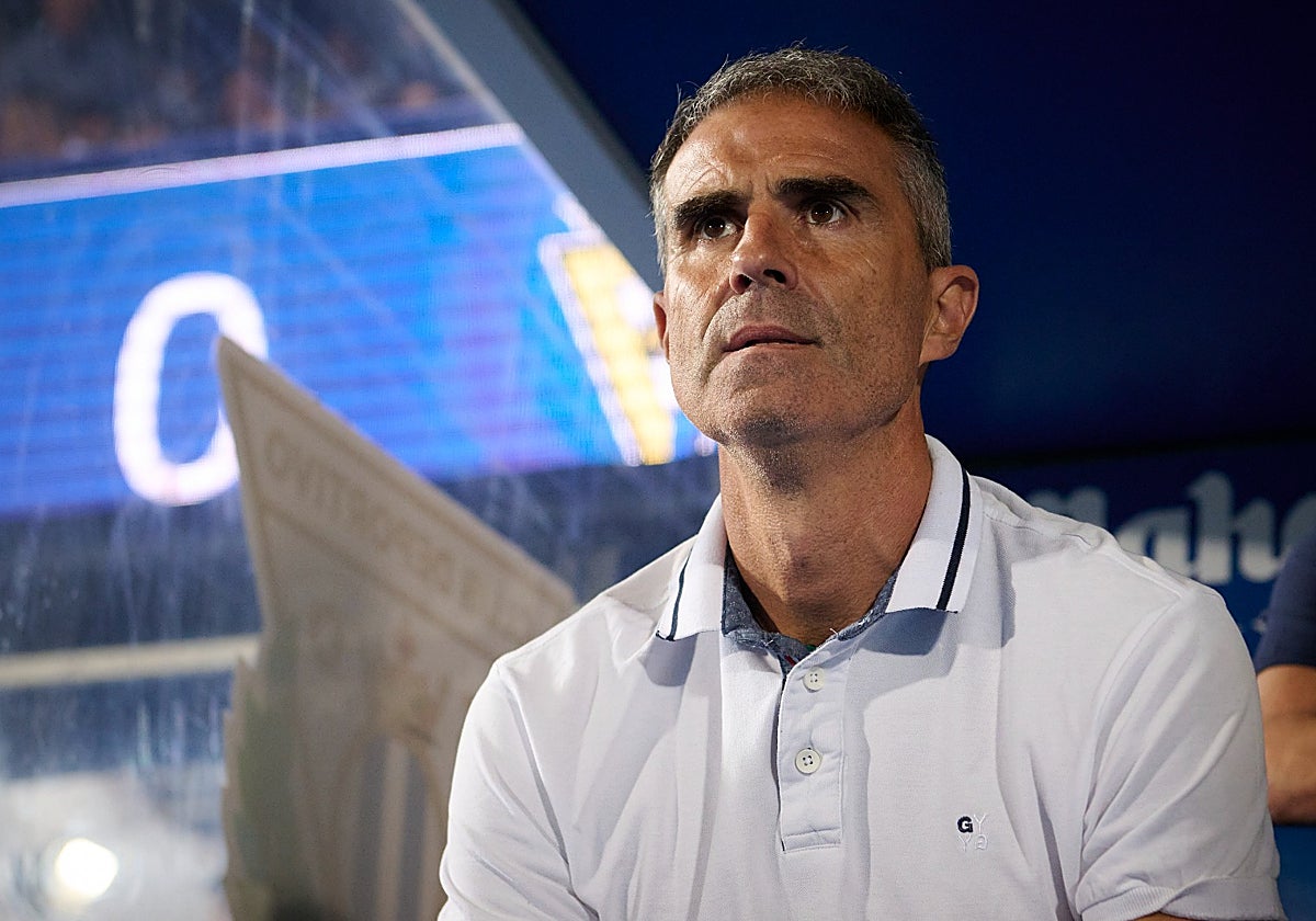 Gaizka Garitano, en el banquillo de Butarque