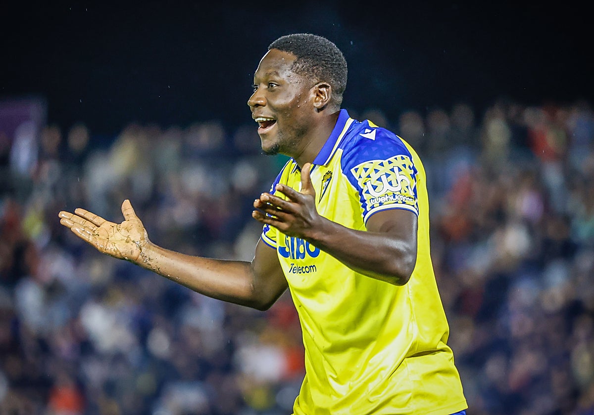 Paquito Mwepu, delantero del Cádiz CF.