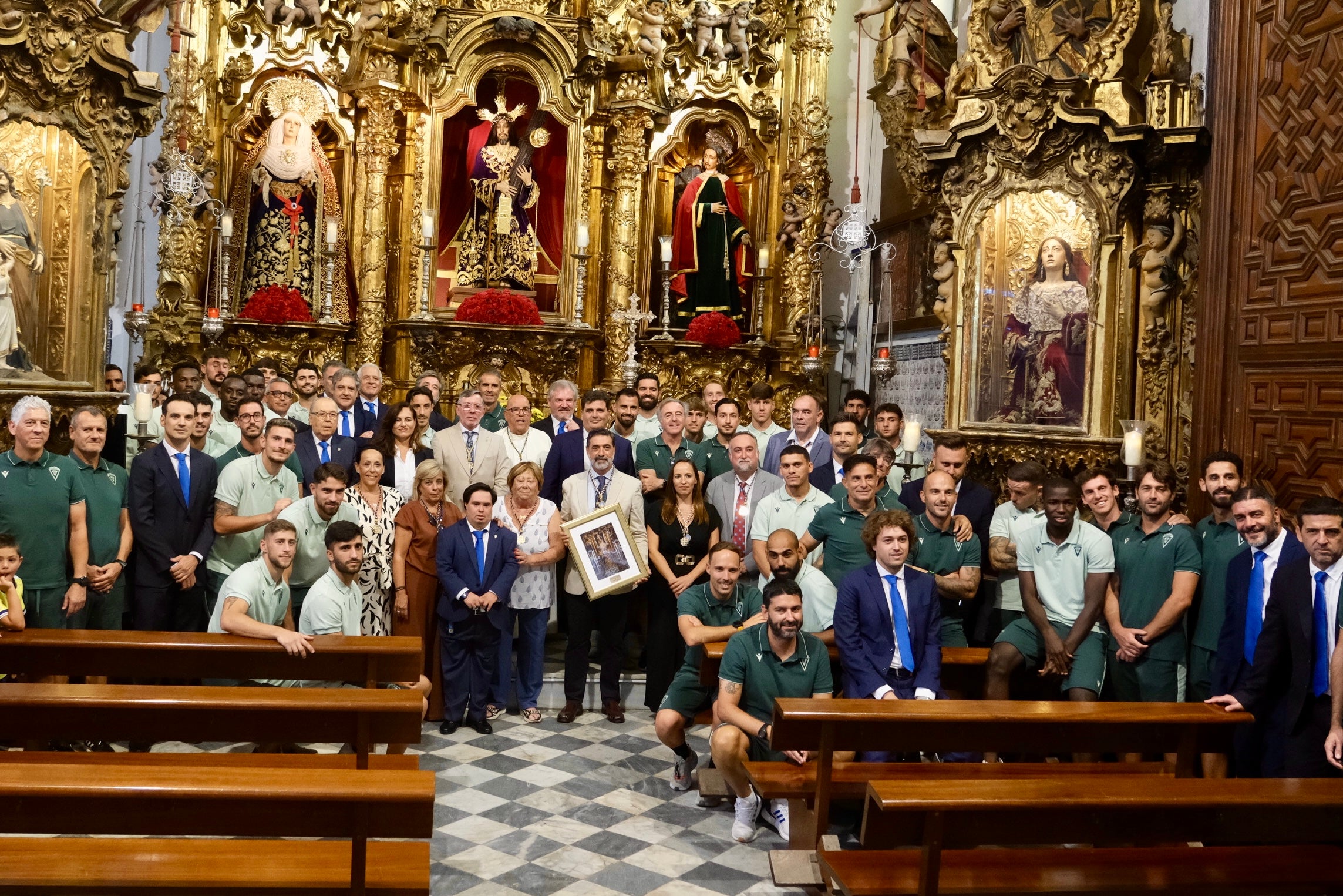 Las imágenes de la visita del Cádiz CF a la Patrona