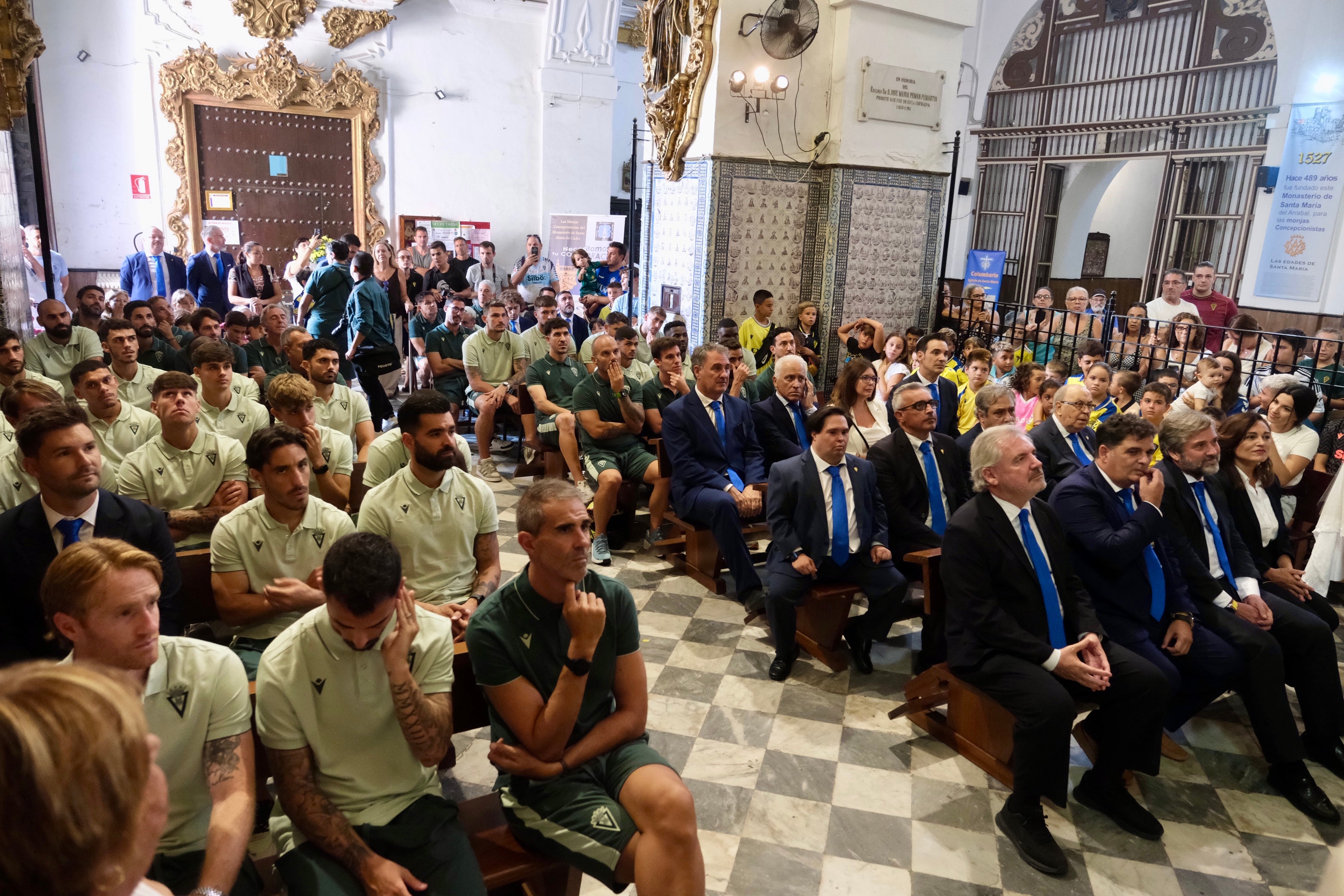 Las imágenes de la visita del Cádiz CF a la Patrona