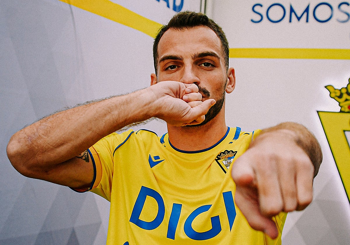 Iuri Tabatadze, nuevo jugador del Cádiz CF.