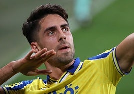 Sobrino seguirá jugando en Segunda tras salir del Cádiz CF