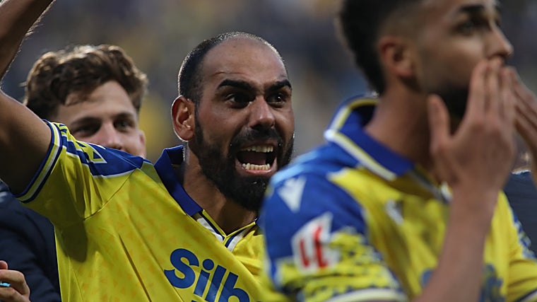 Fali durante un encuentro con el Cádiz CF la temporada pasada.