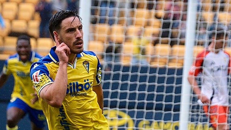 Iza tuvo una discusión con la grada hace casi un año.