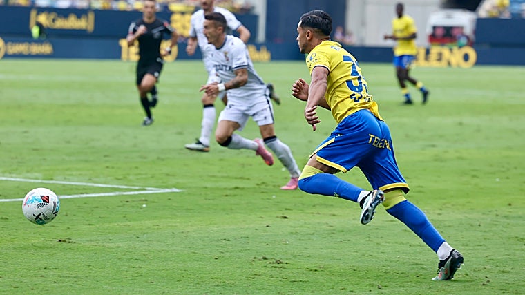 Raúl Pereira estuvo activo en los pocos minutos que estuvo sobre el rectángulo de juego.