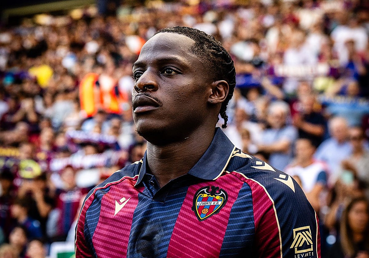 Etta Eyong, delantero del Levante.