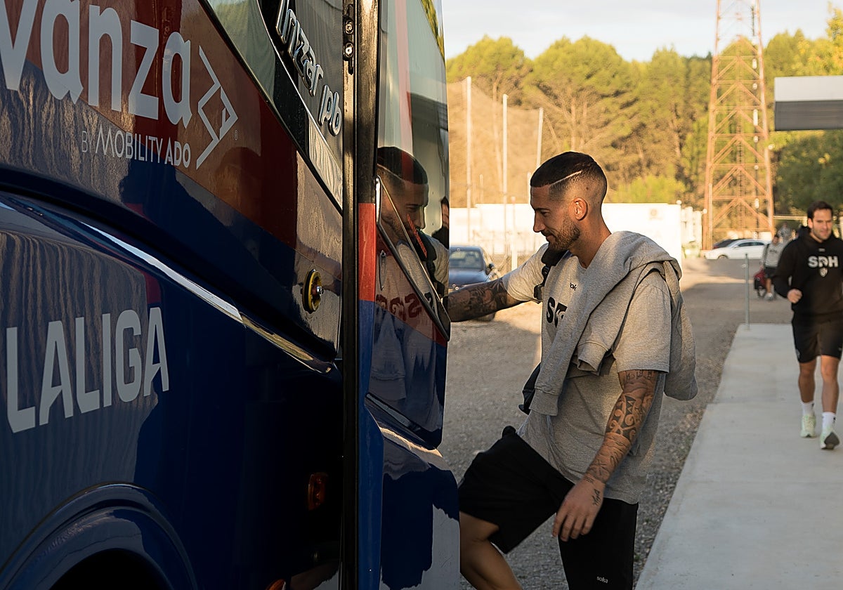El Huesca visita al Cádiz CF.