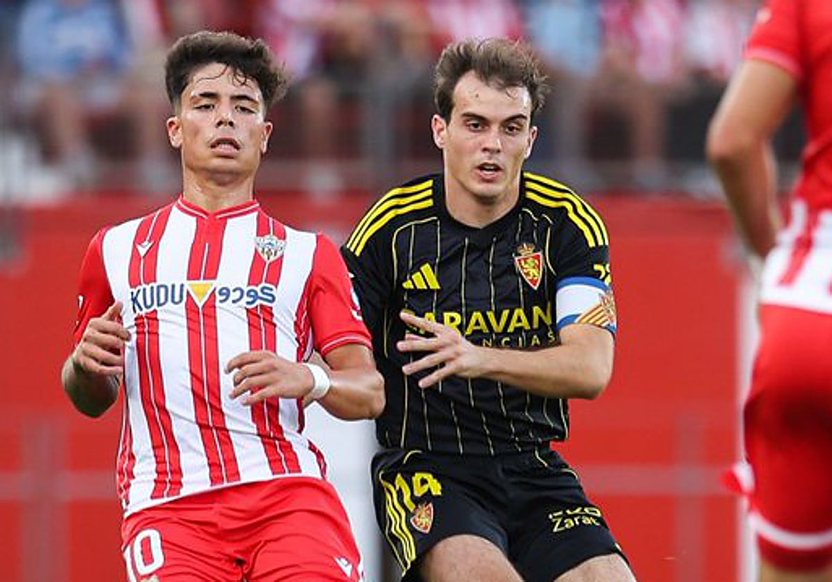 El Almería ganó al colista Zaragoza y ya aprieta arriba en la clasificación.