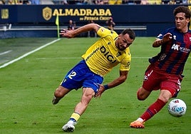 Cádiz - Huesca, en directo: minuto a minuto y reacciones del partido de La Liga Hypermotion 25/26